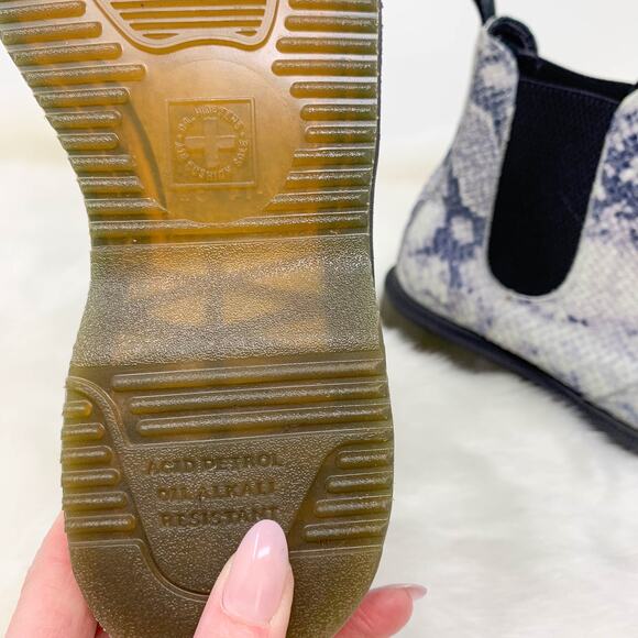 NWOT DR. MARTENS Flora Asciano Chelsea Boot faux snakeskin leather gray white - Picture 8 of 13